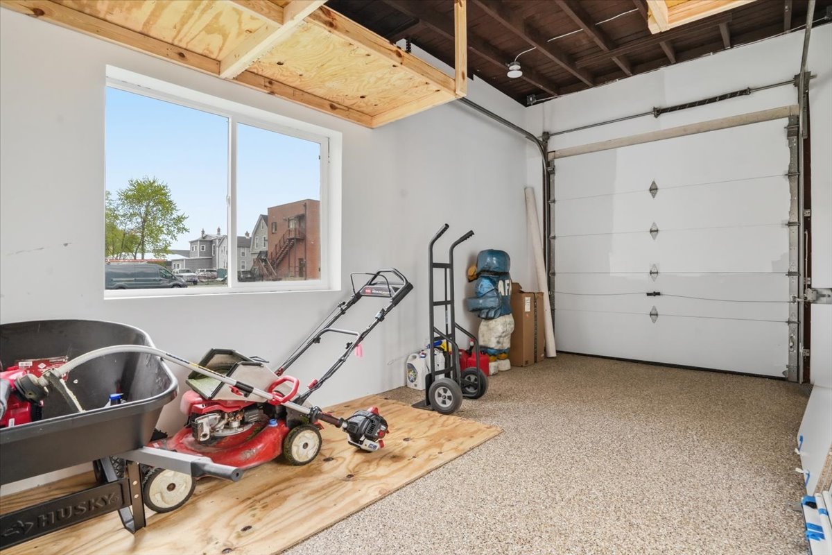 68 Cedar Avenue, Lake Villa, IL 60046