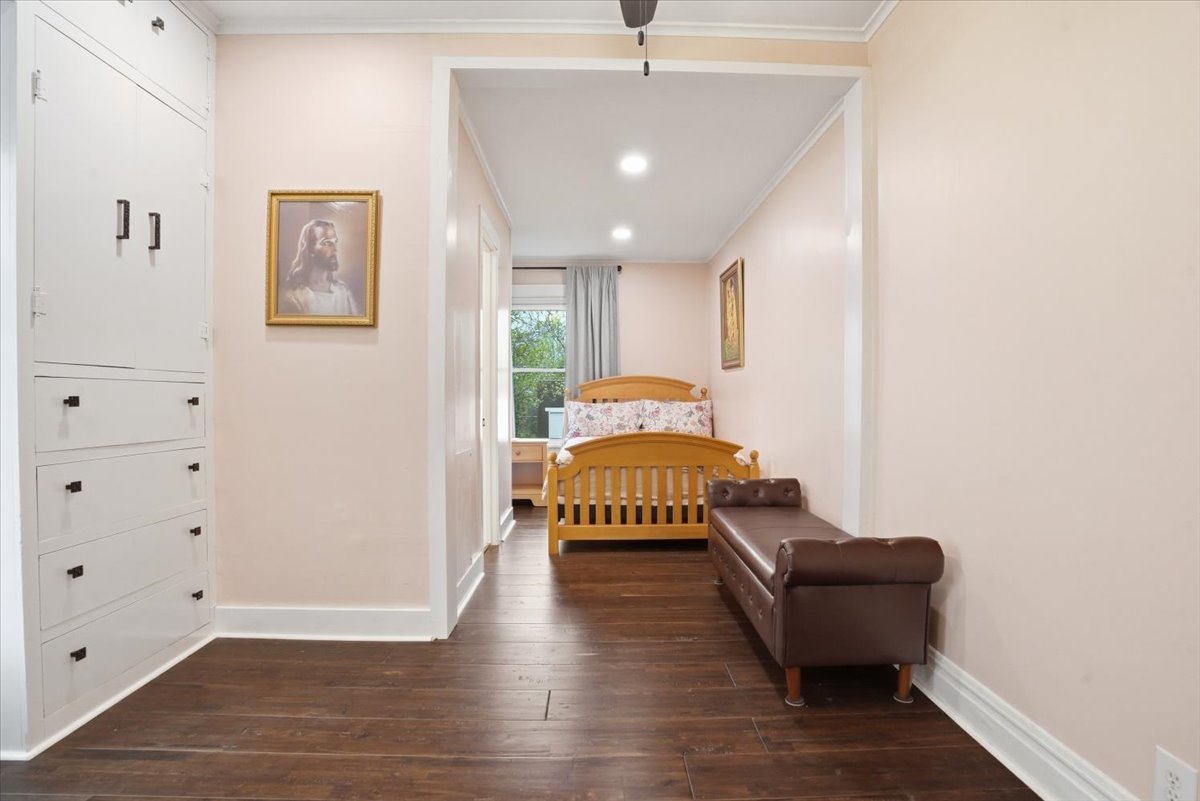 68 Cedar Avenue, Lake Villa, IL 60046