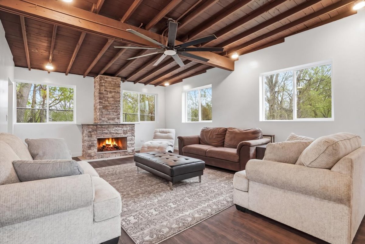 68 Cedar Avenue, Lake Villa, IL 60046