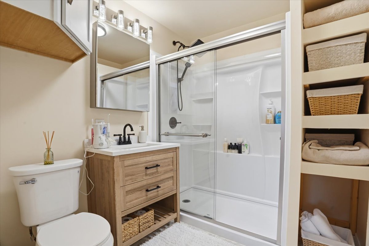 68 Cedar Avenue, Lake Villa, IL 60046