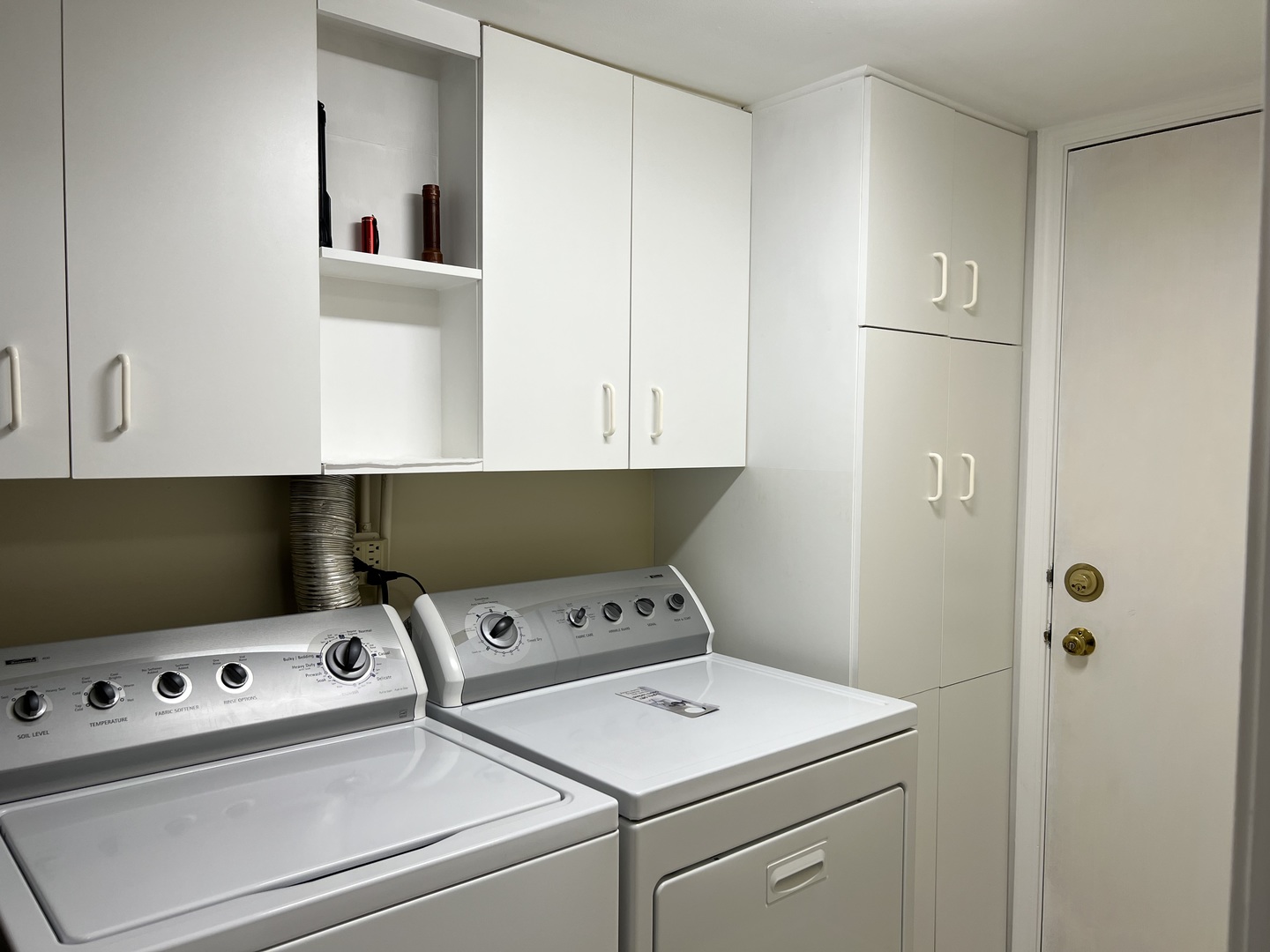 1299 Longacre Lane, Wheeling, IL 60090