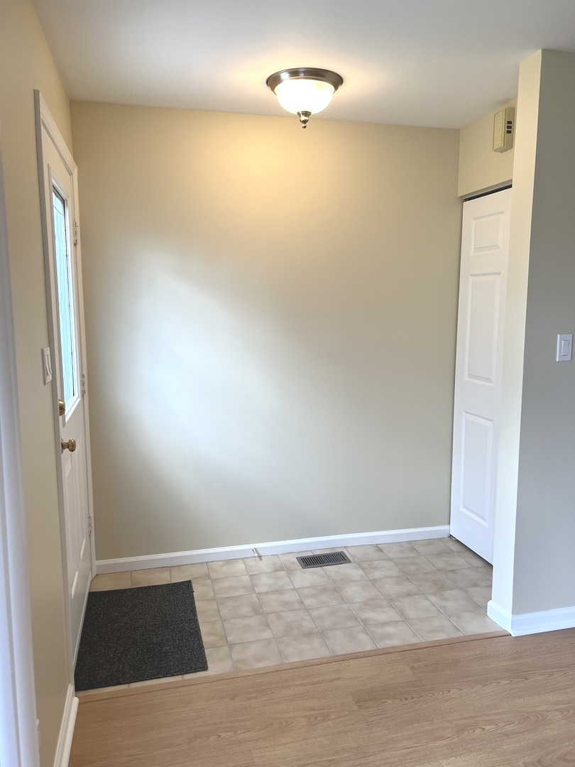 1299 Longacre Lane, Wheeling, IL 60090