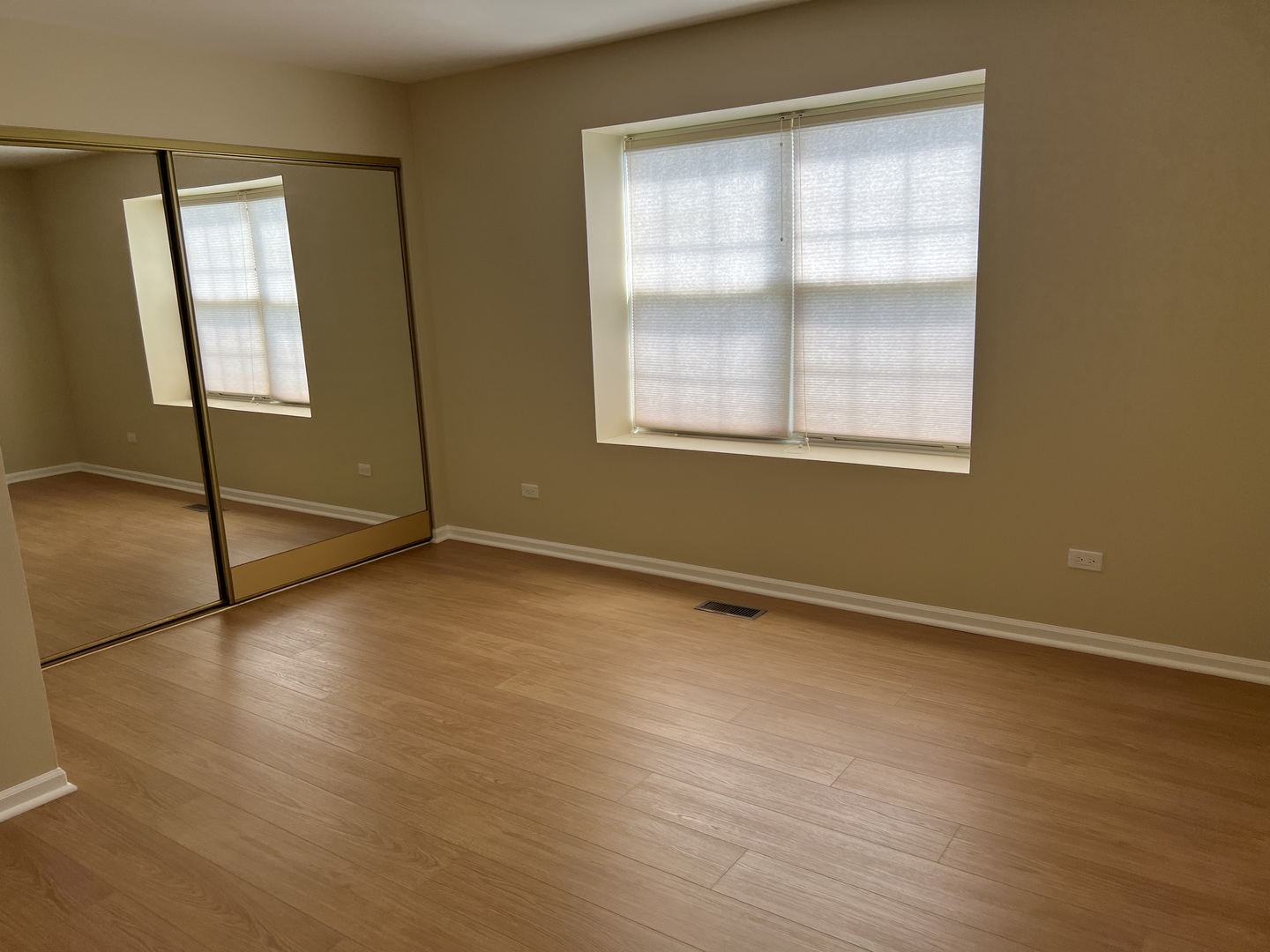 1299 Longacre Lane, Wheeling, IL 60090