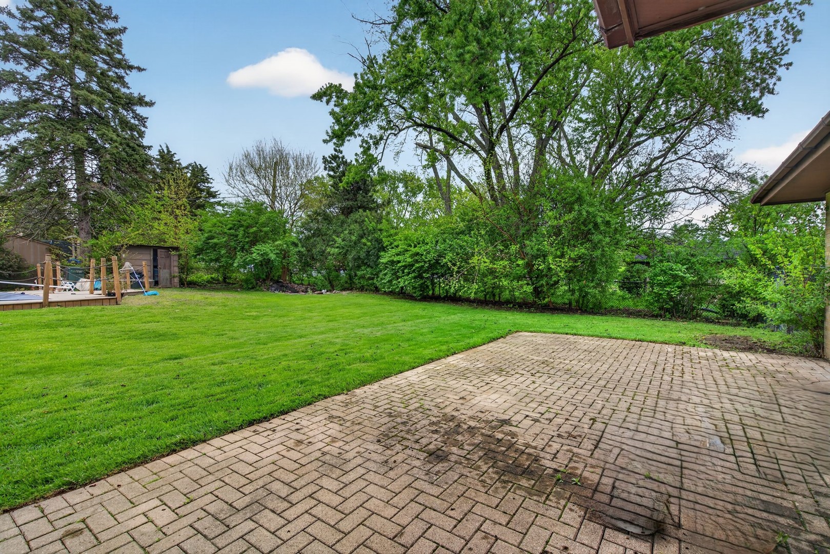 3925 Downers Drive, Downers Grove, IL 60515