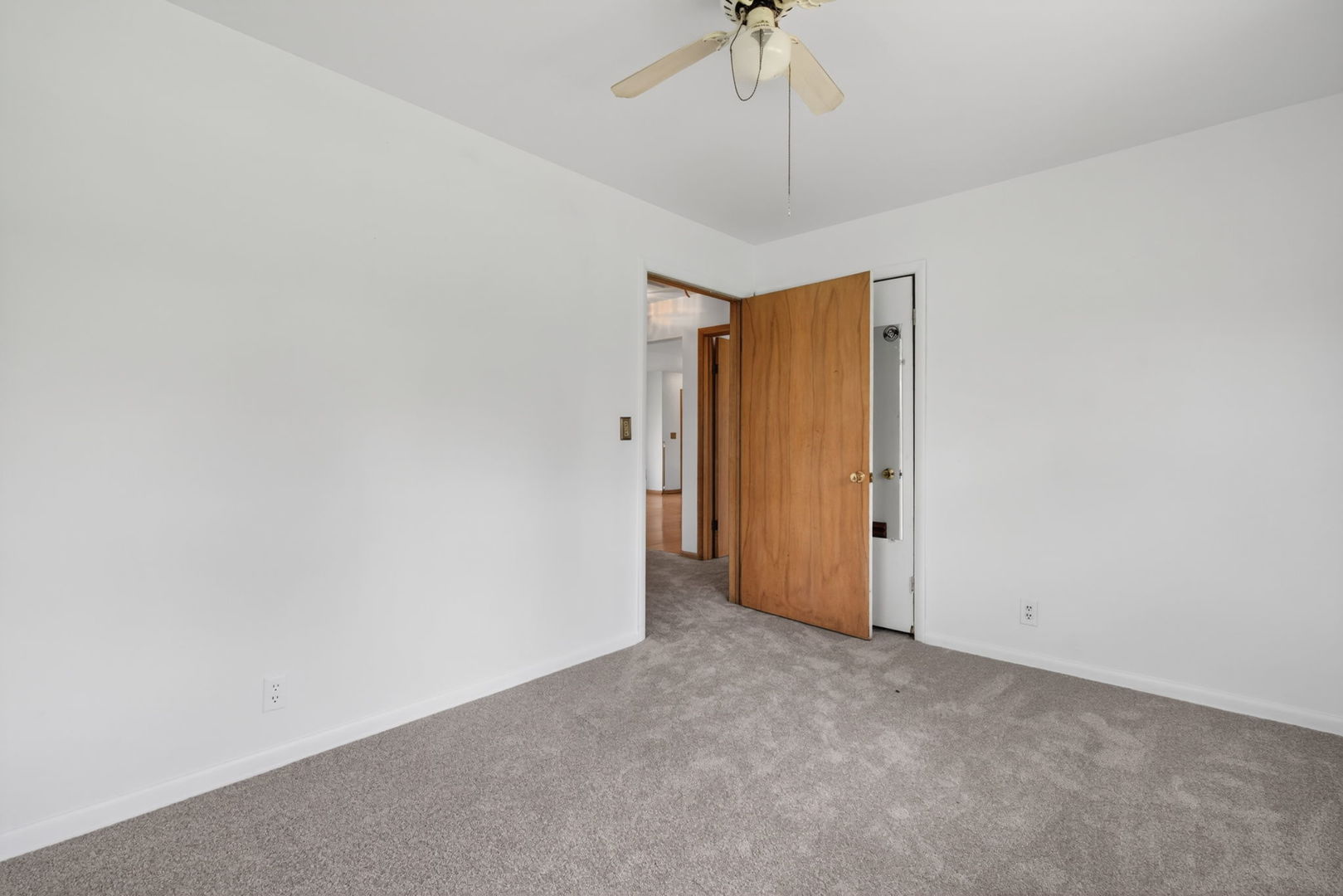 3925 Downers Drive, Downers Grove, IL 60515