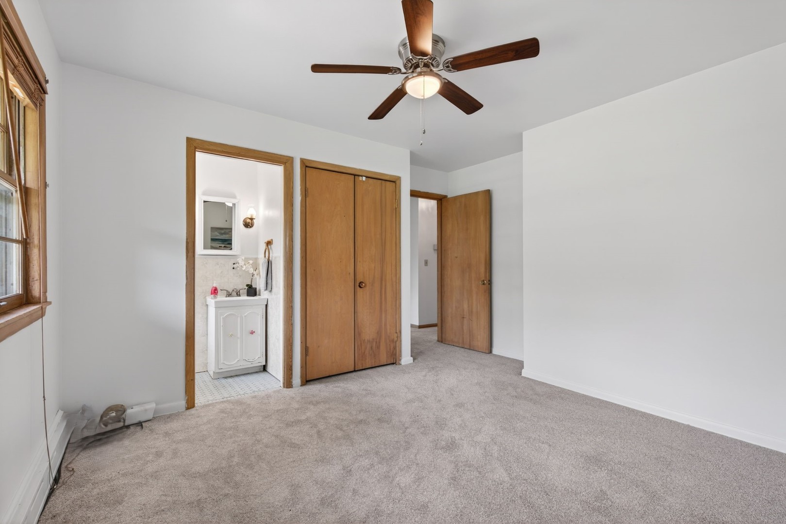 3925 Downers Drive, Downers Grove, IL 60515