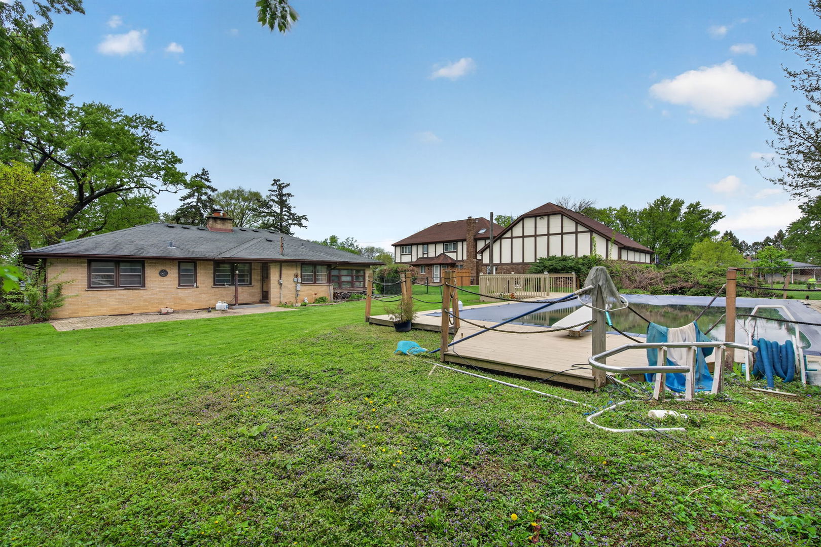 3925 Downers Drive, Downers Grove, IL 60515