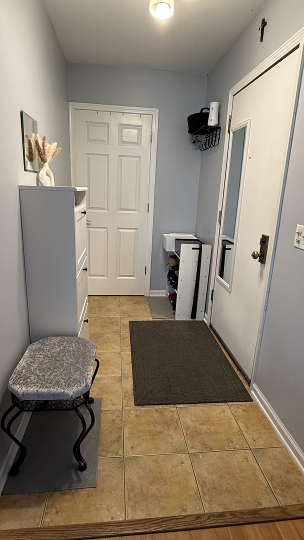 1365 N Sterling Avenue #D116, Palatine, IL 60067