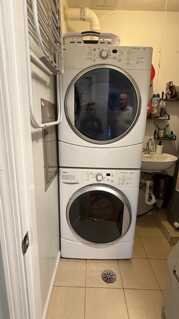 1365 N Sterling Avenue #D116, Palatine, IL 60067