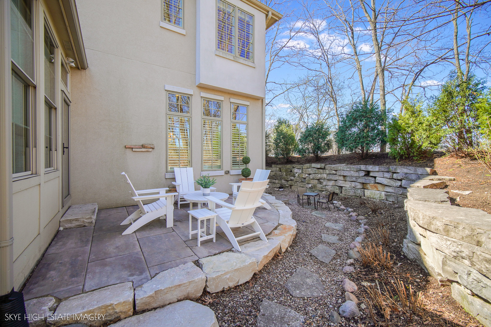 1 Willowcrest Drive, Oak Brook, IL 60523