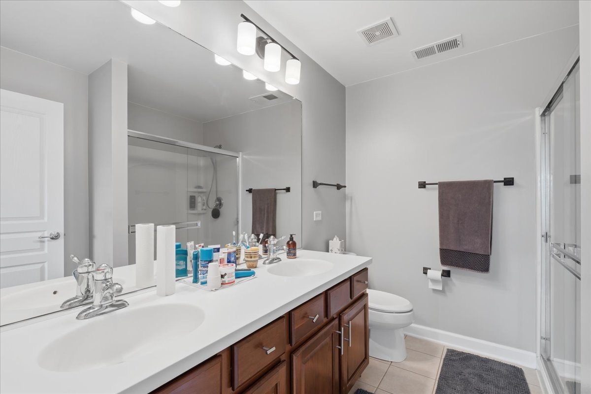 65 Arcadia Lane, Lake Zurich, IL 60047