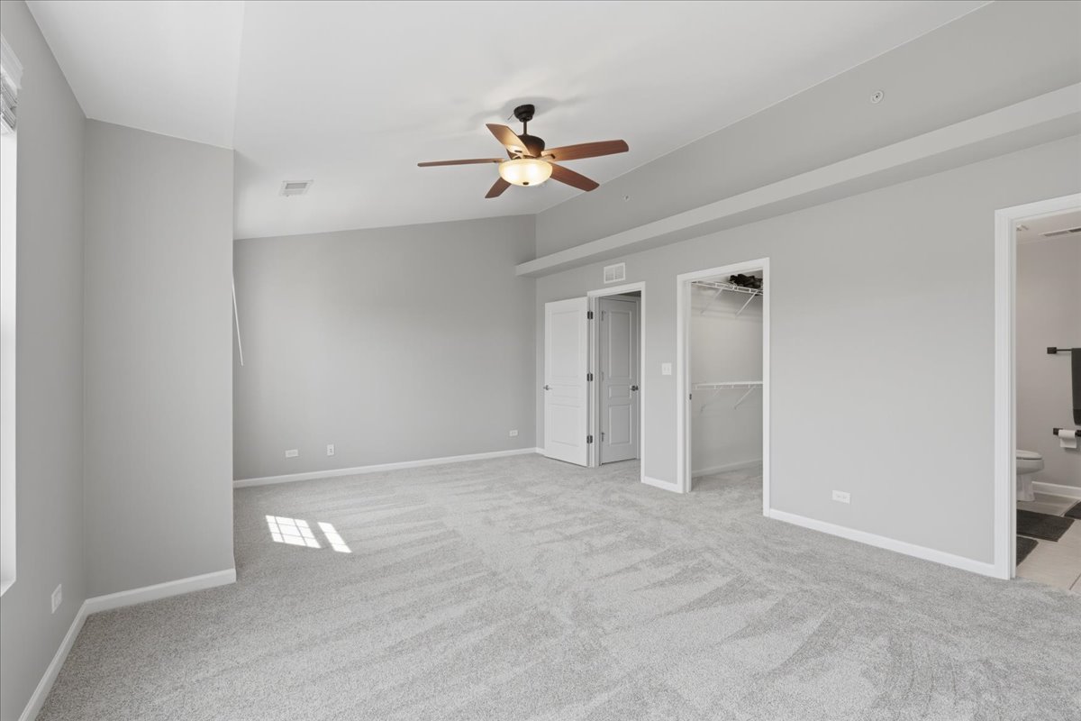 65 Arcadia Lane, Lake Zurich, IL 60047