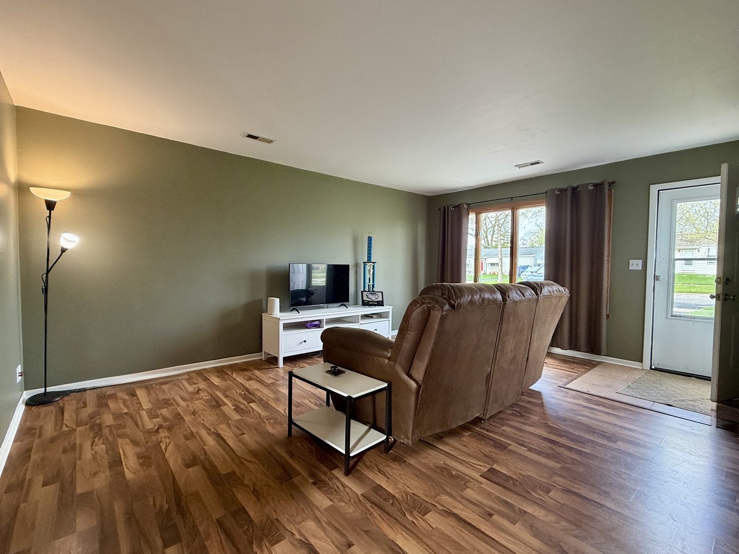 203 Macgregor Road, Lockport, IL 60441