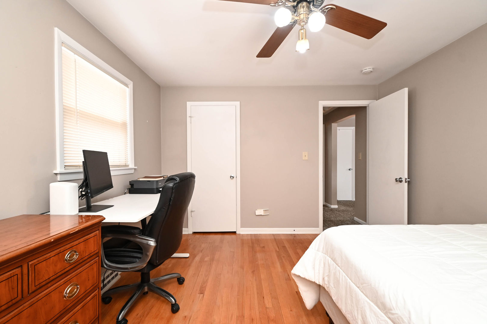 3877 Grandview Avenue, Gurnee, IL 60031