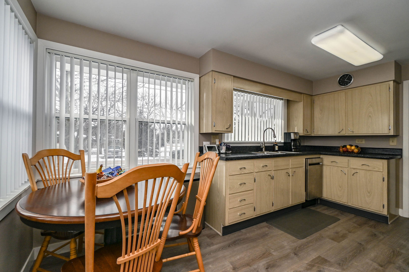 3877 Grandview Avenue, Gurnee, IL 60031