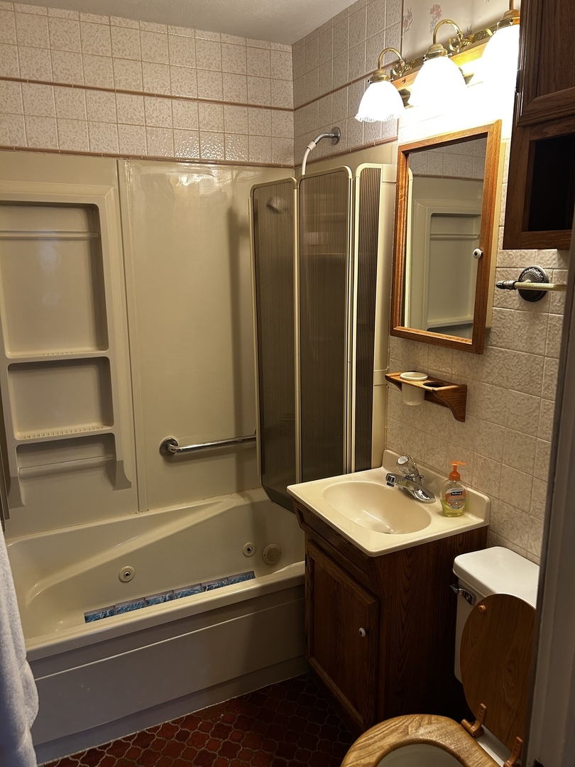 7805 45th Street, Lyons, IL 60534