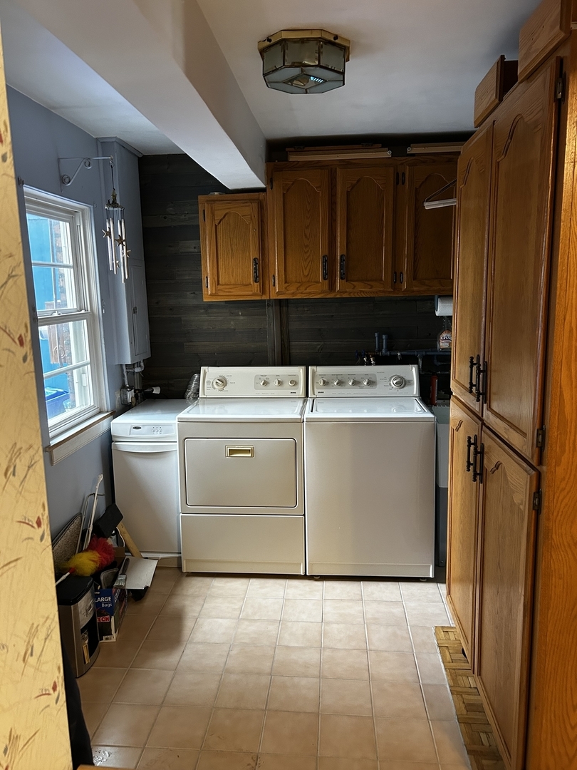 7805 45th Street, Lyons, IL 60534