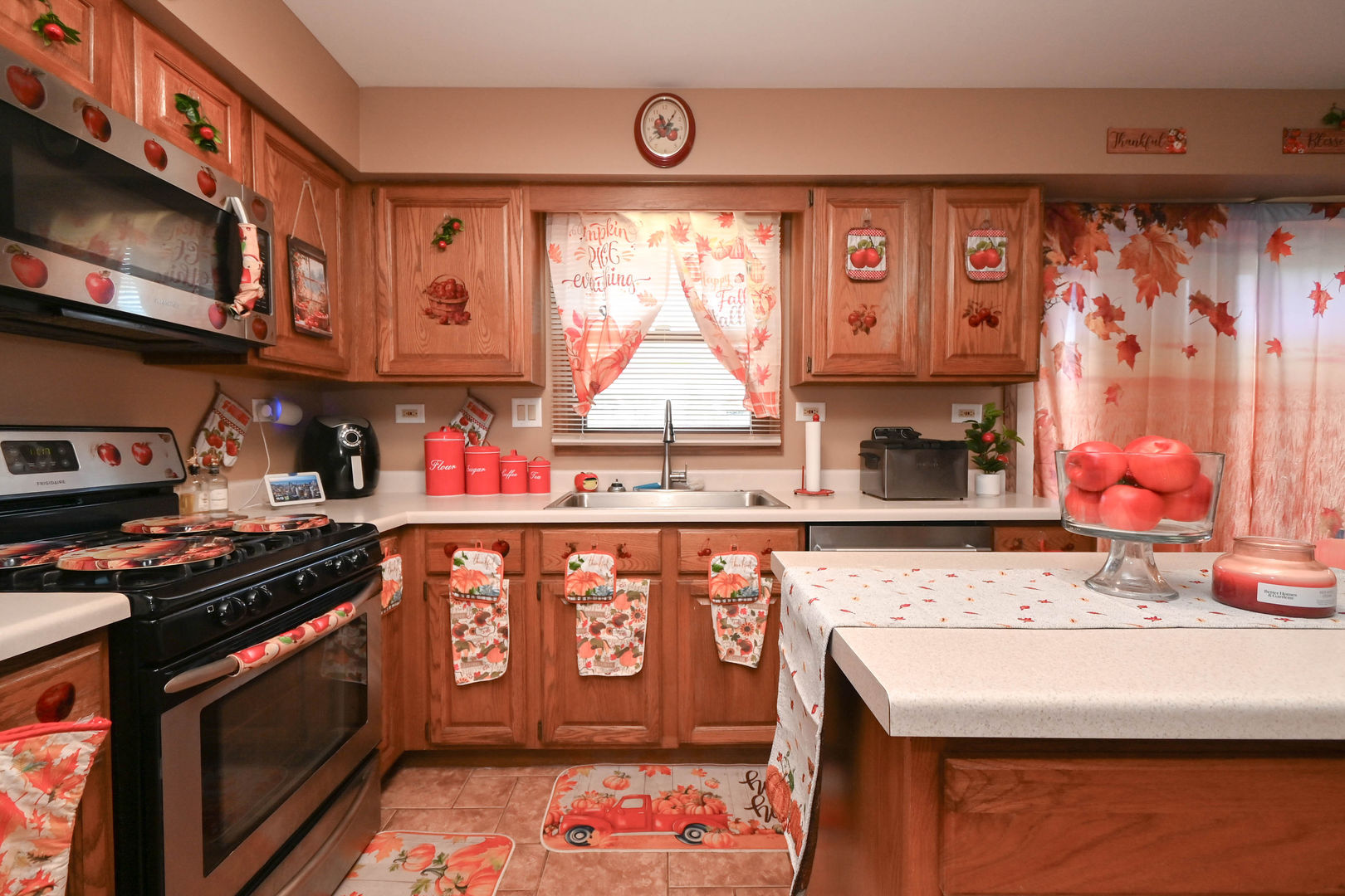 3805 Bertrand Lane, Beach Park, IL 60099