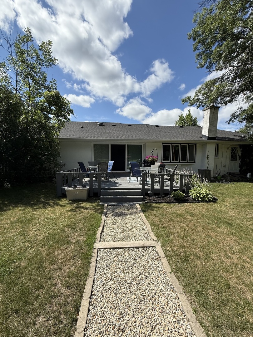 4 Yorkshire Drive, Lincolnshire, IL 60069