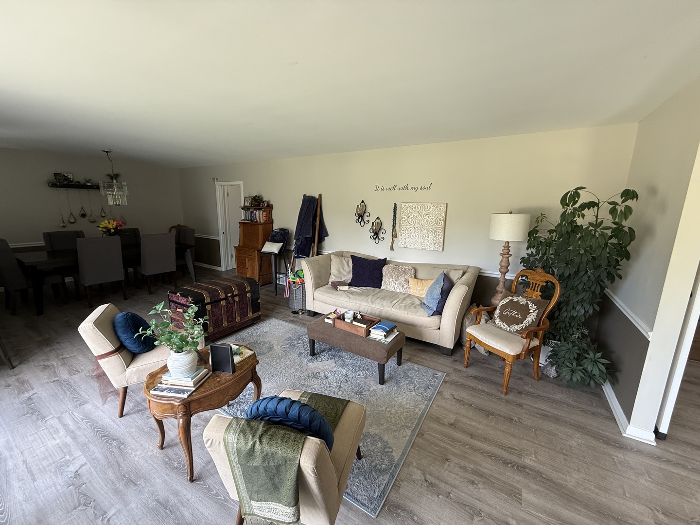 4 Yorkshire Drive, Lincolnshire, IL 60069