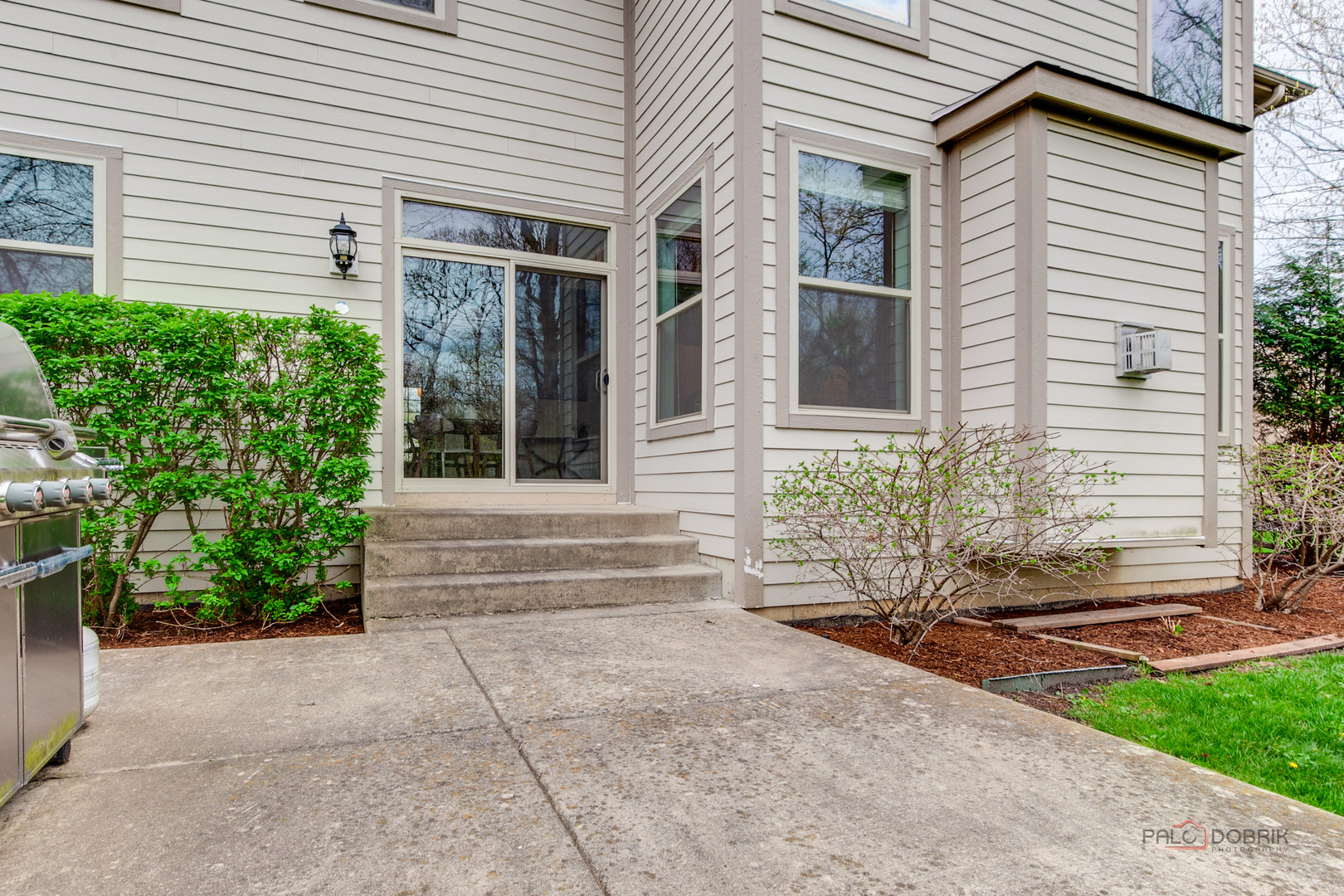 3 Thornfields Lane, Lincolnshire, IL 60069