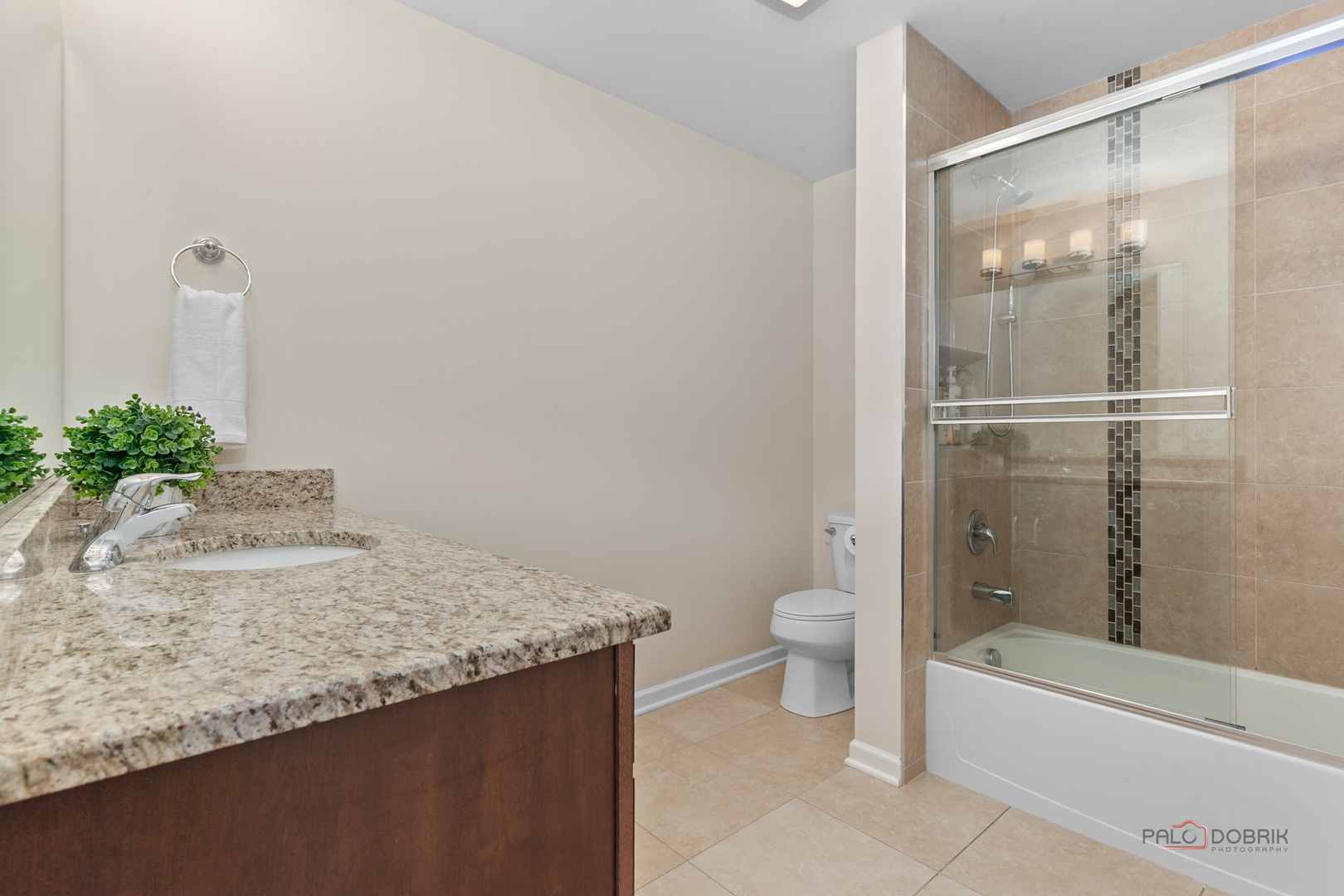 3 Thornfields Lane, Lincolnshire, IL 60069