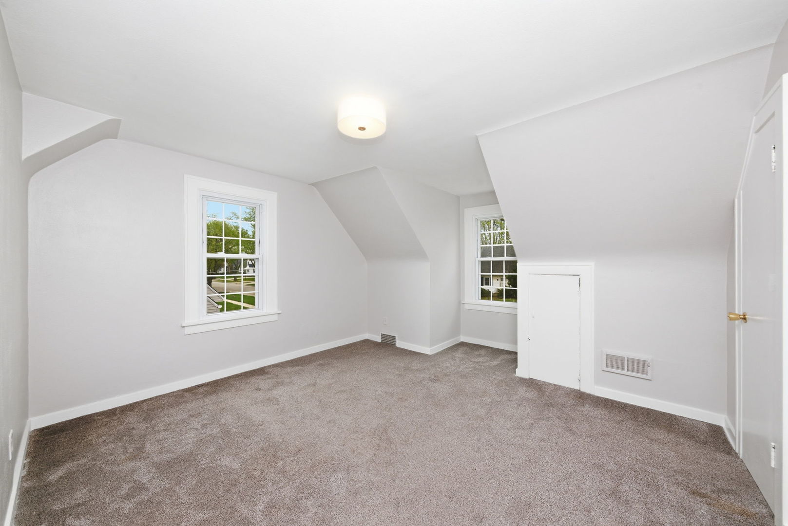 1311 Oneida Street, Joliet, IL 60435