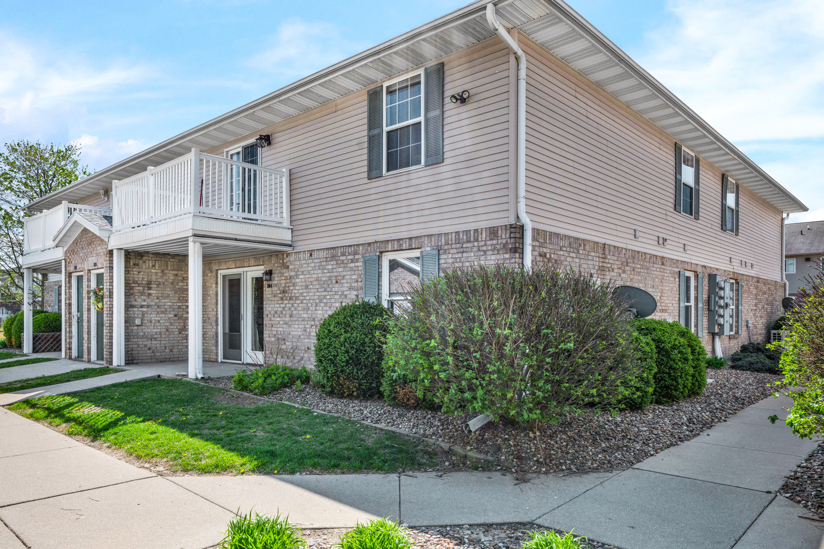 1040 Ekstam Drive #108, Bloomington, IL 61704