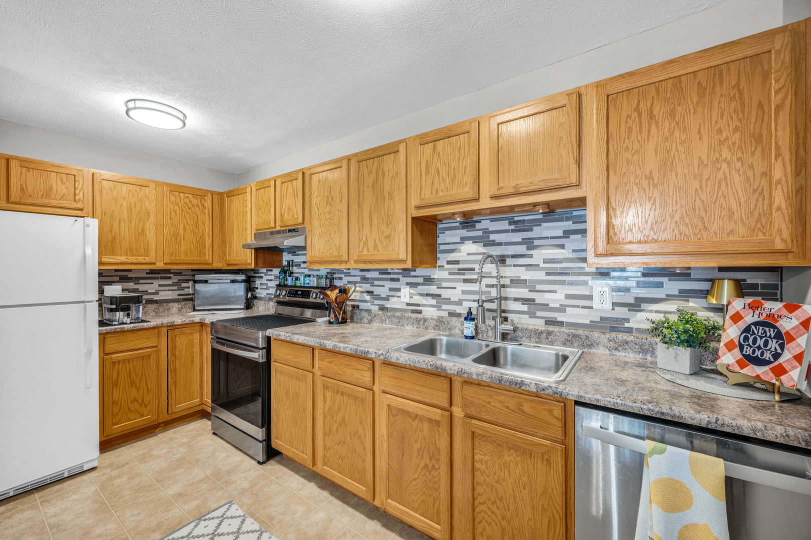 1040 Ekstam Drive #108, Bloomington, IL 61704