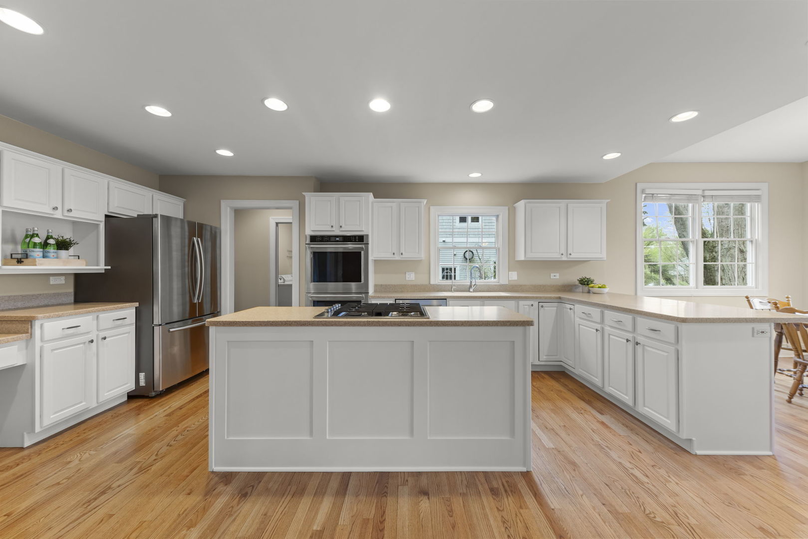 1570 Orchard Road, Wheaton, IL 60189