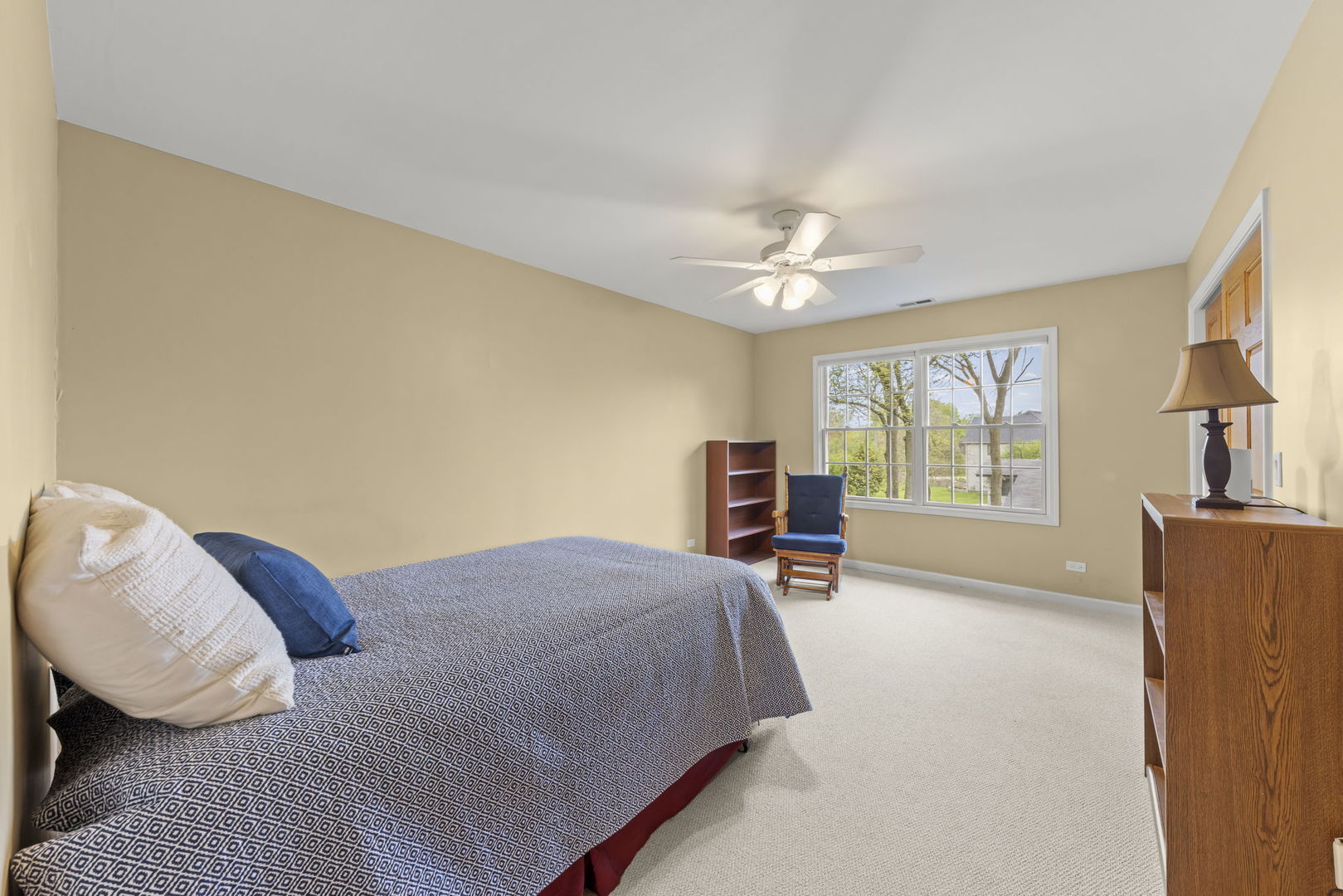 1570 Orchard Road, Wheaton, IL 60189