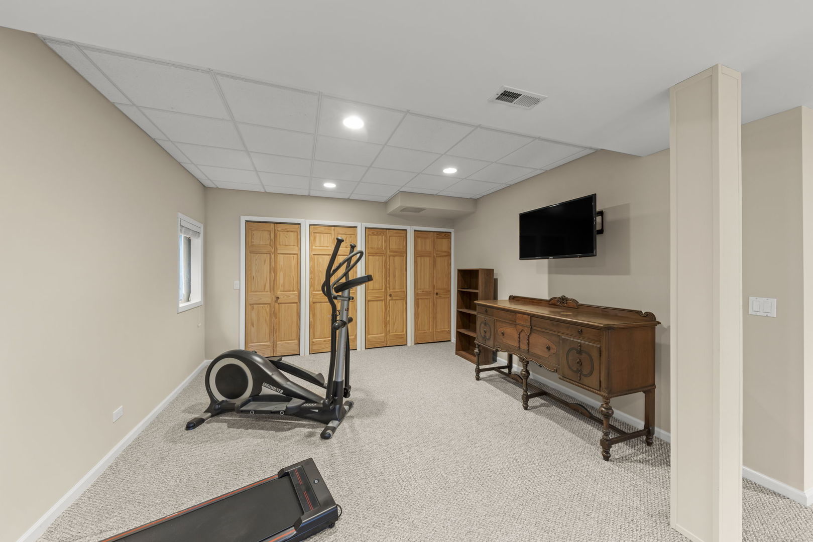 1570 Orchard Road, Wheaton, IL 60189