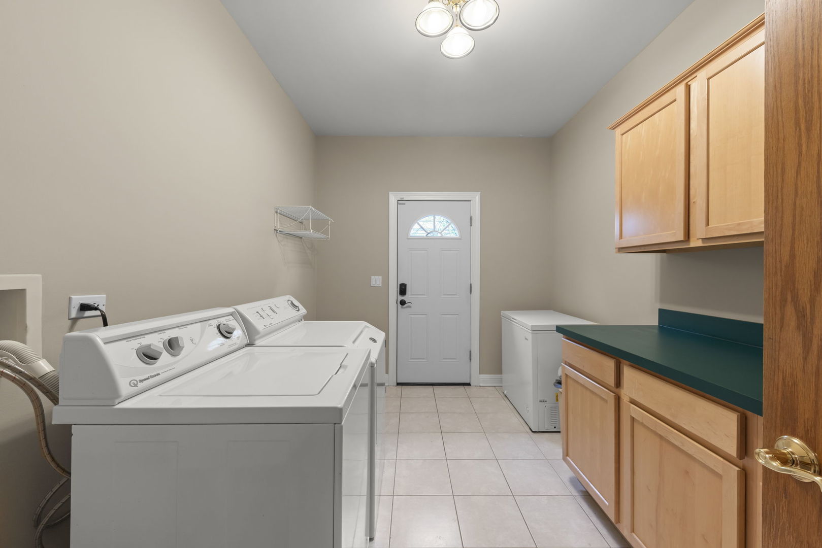 1570 Orchard Road, Wheaton, IL 60189