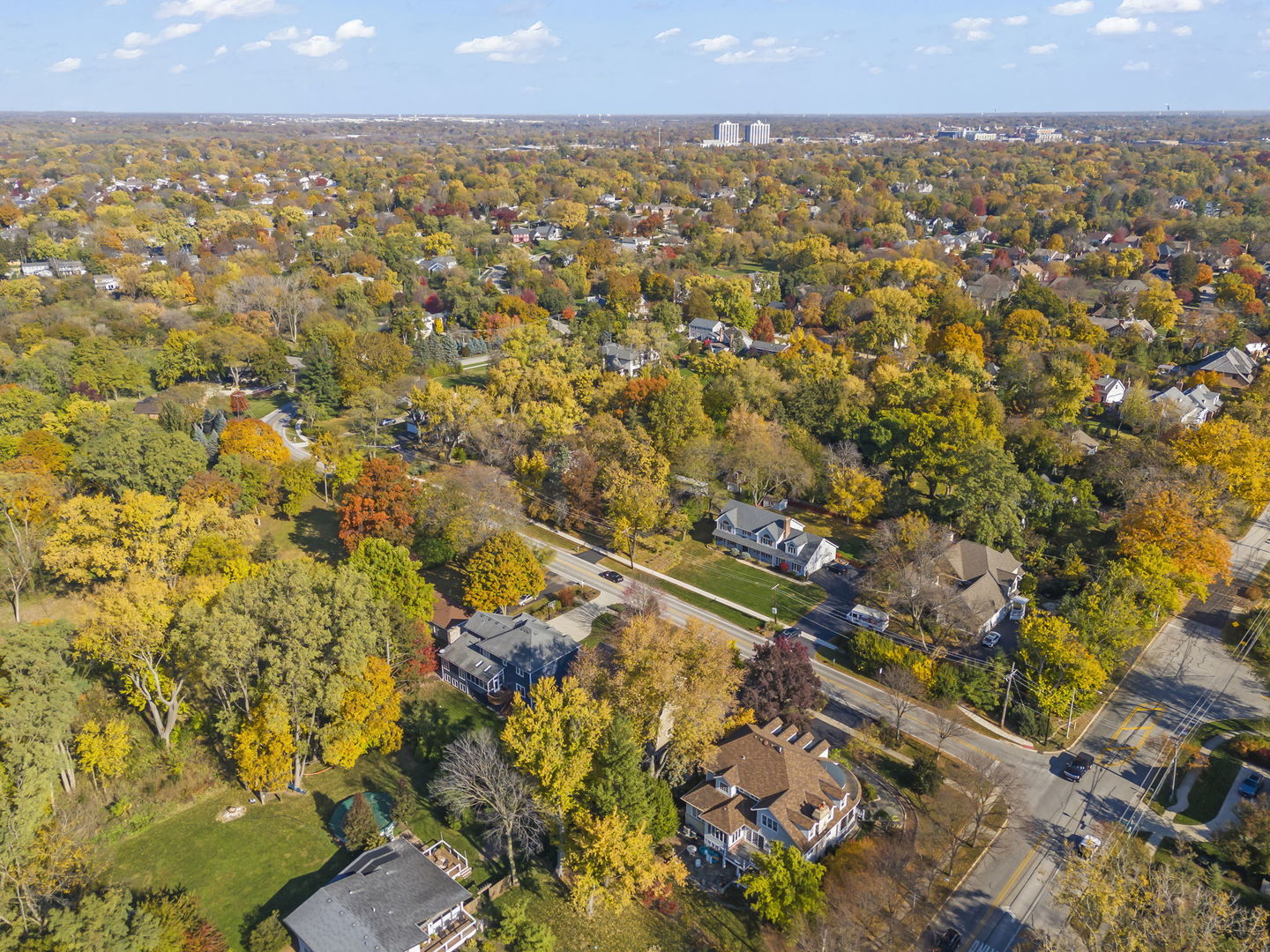 1570 Orchard Road, Wheaton, IL 60189