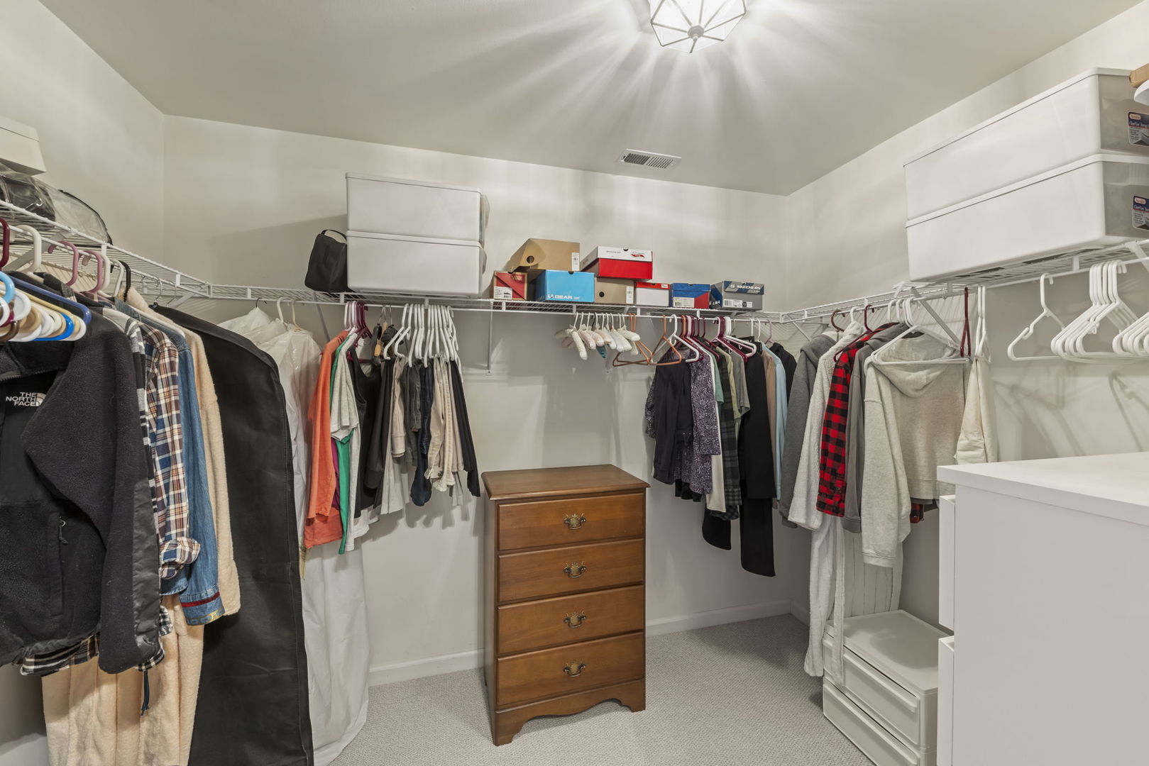 1570 Orchard Road, Wheaton, IL 60189