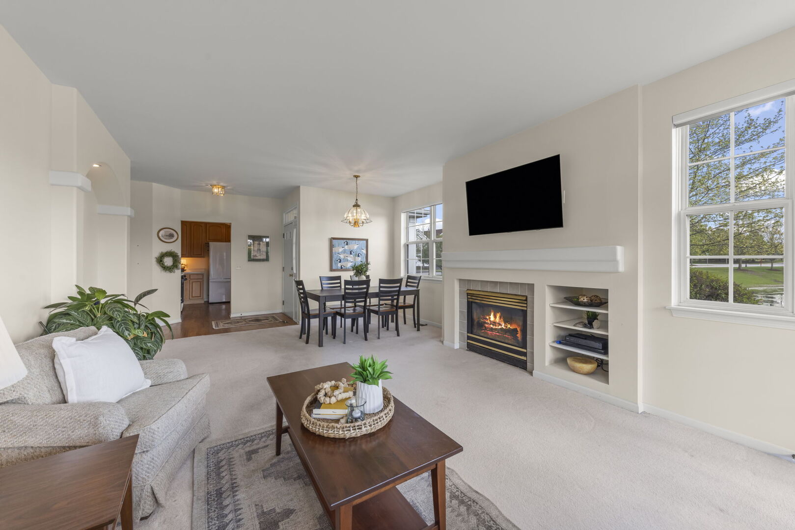 31301 Kline Circle, Warrenville, IL 60555