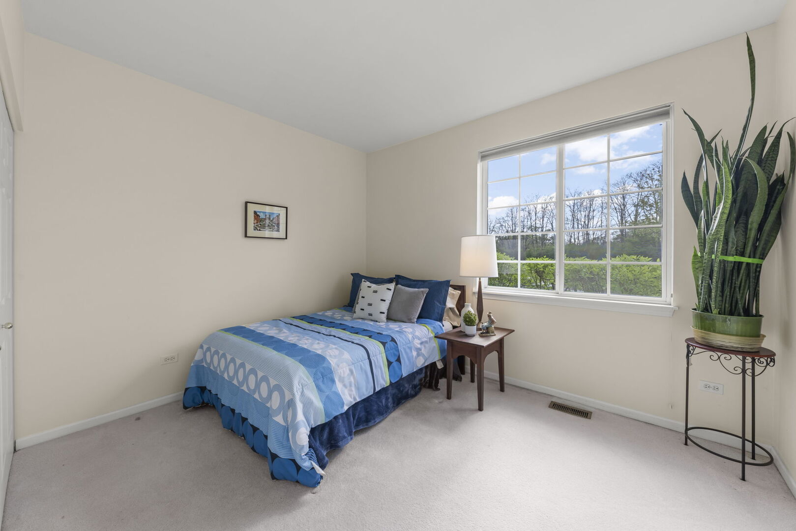 31301 Kline Circle, Warrenville, IL 60555