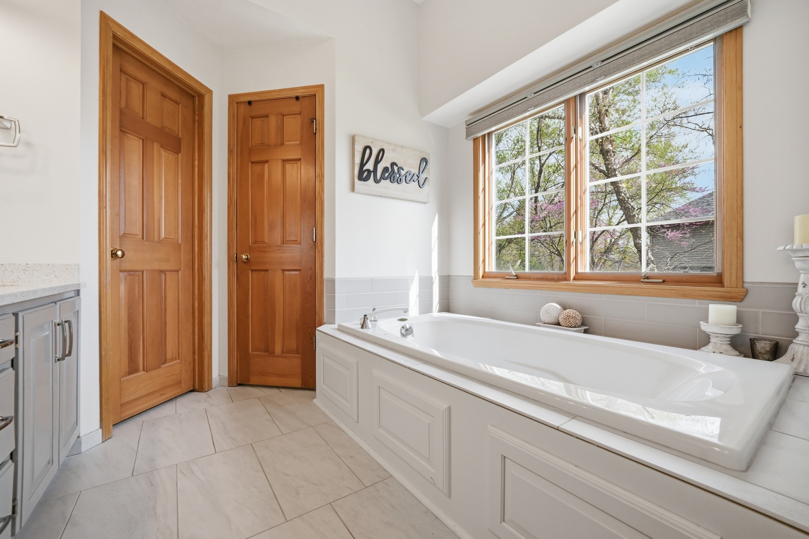 11497 Ridgecrest Drive, Roscoe, IL 61073