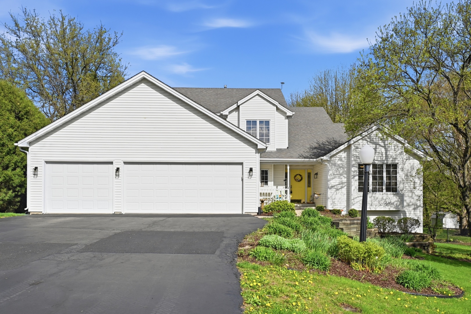 11497 Ridgecrest Drive, Roscoe, IL 61073