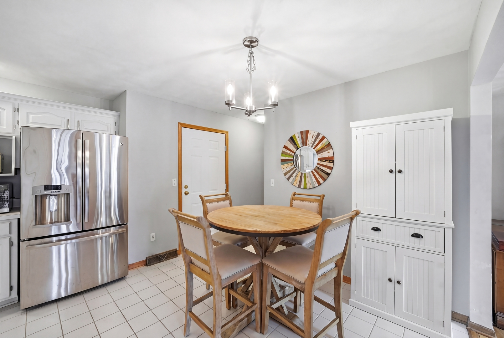 11497 Ridgecrest Drive, Roscoe, IL 61073