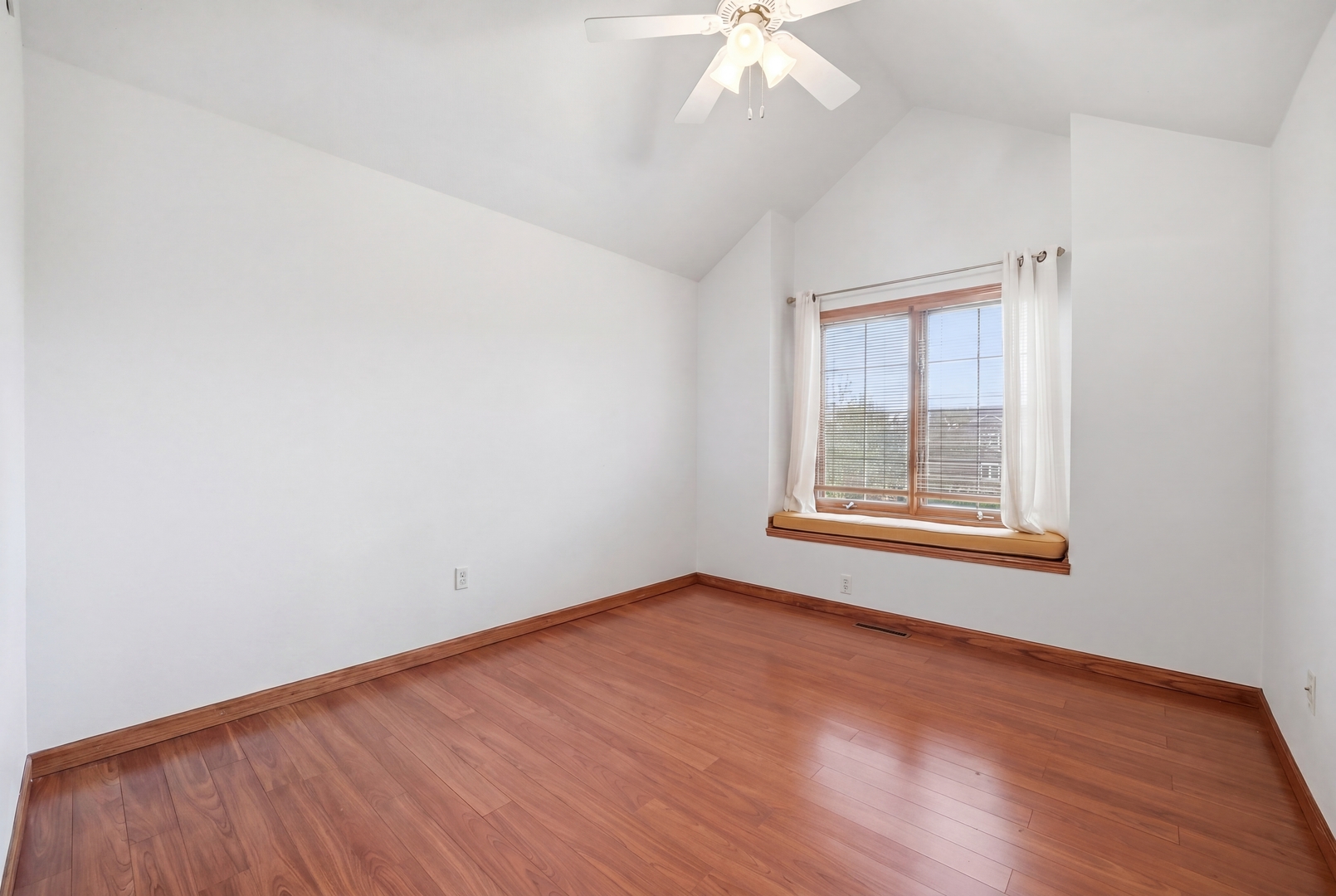 11497 Ridgecrest Drive, Roscoe, IL 61073