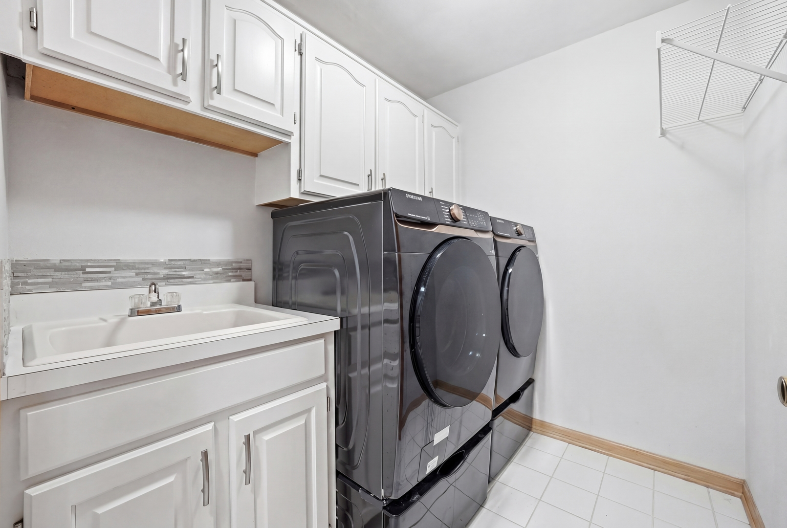 11497 Ridgecrest Drive, Roscoe, IL 61073