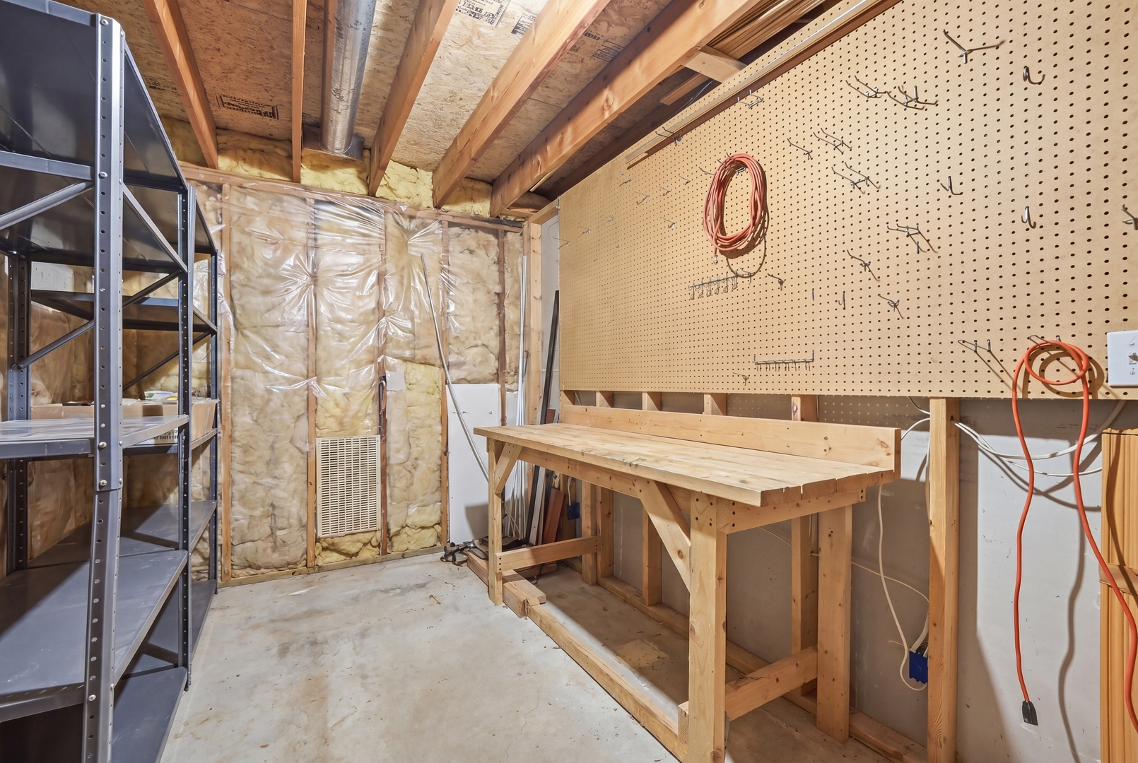 11497 Ridgecrest Drive, Roscoe, IL 61073