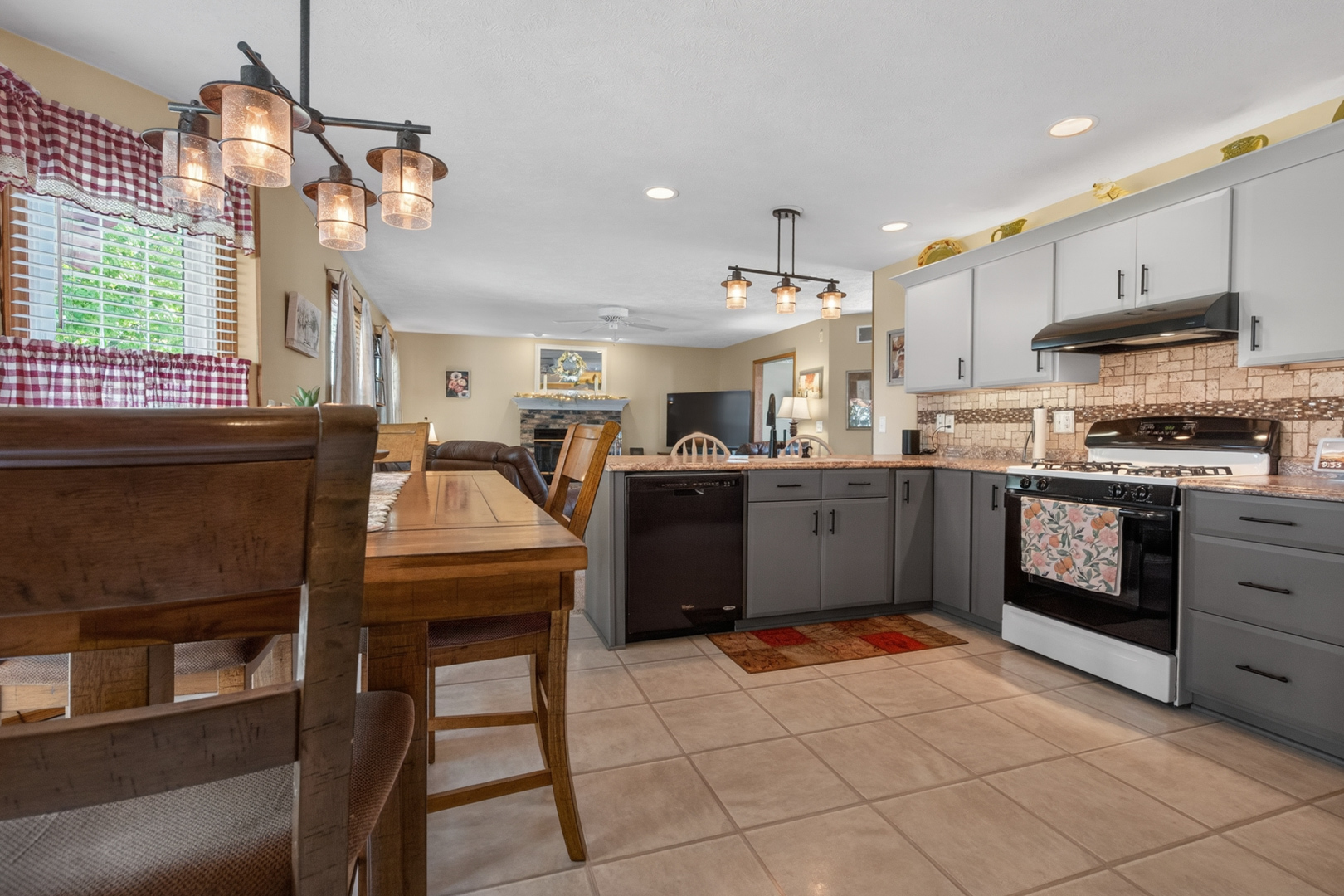 1018 Sawgrass Drive, Normal, IL 61761