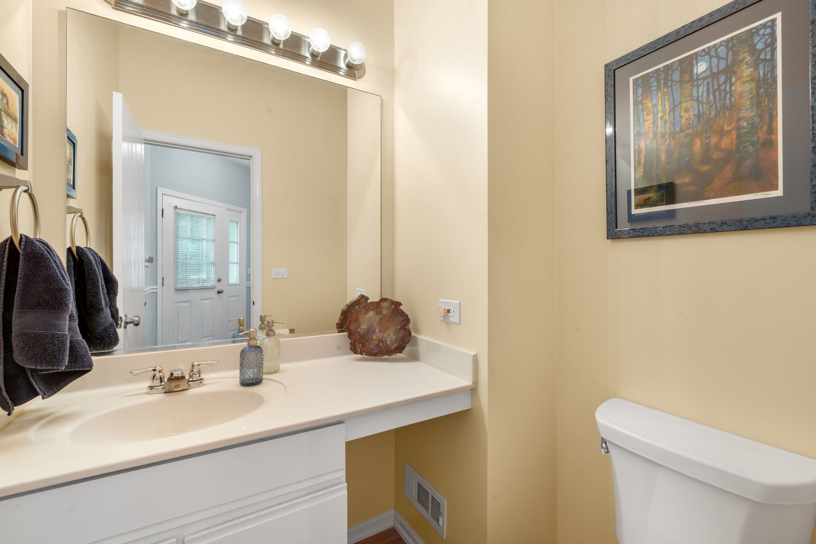 474 MILL Street #1, Batavia, IL 60510