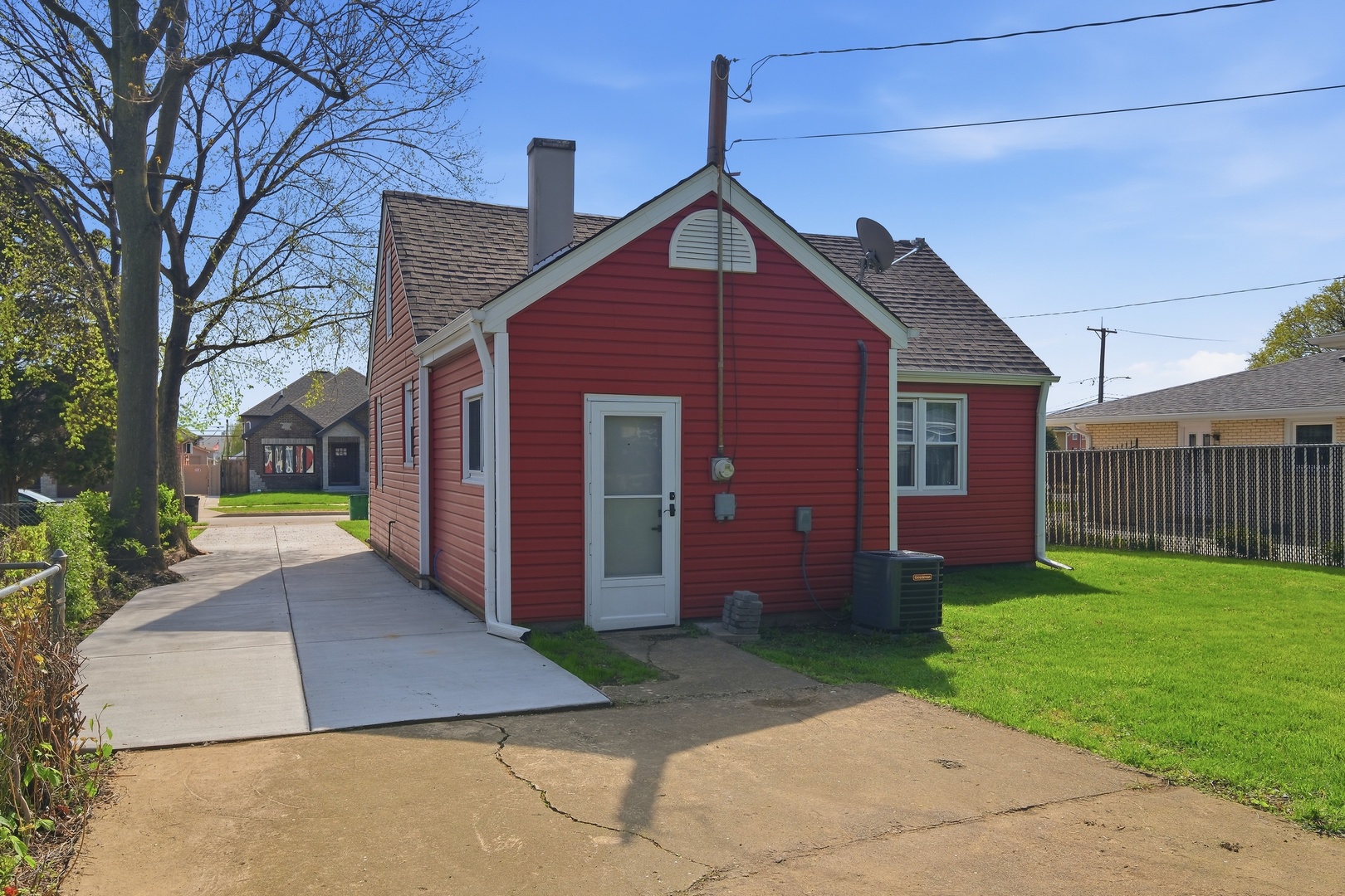 8622 S 78th Avenue, Bridgeview, IL 60455