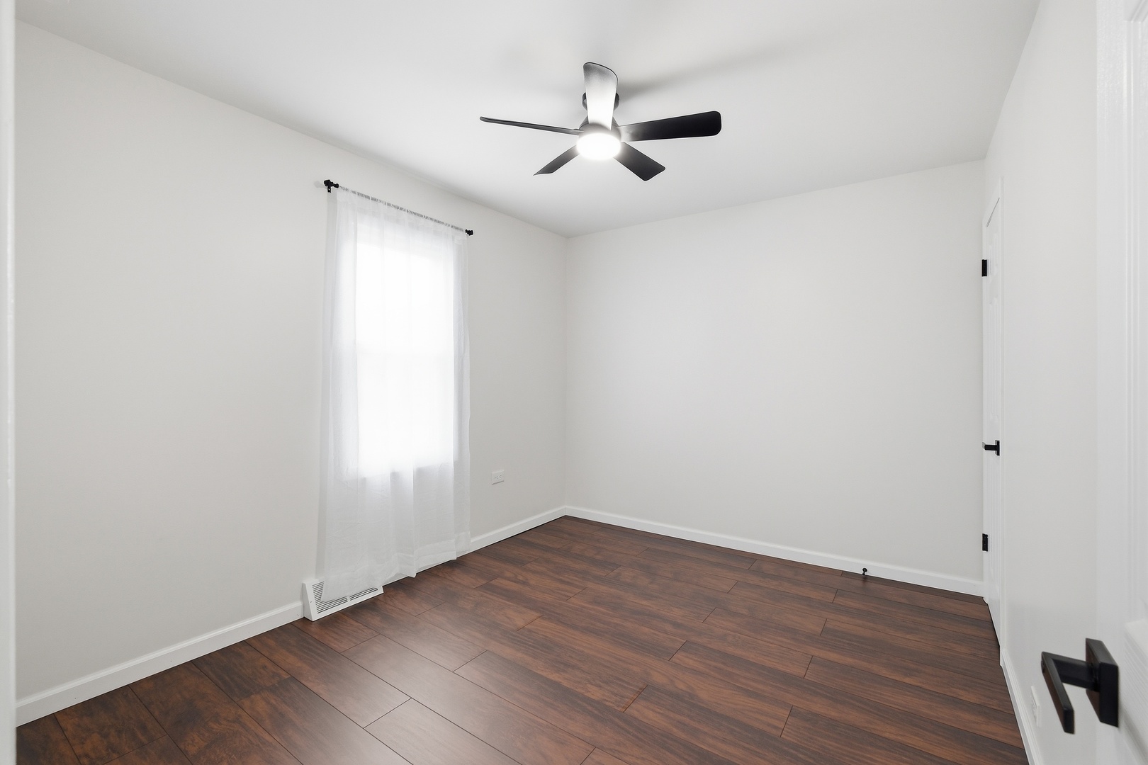 8622 S 78th Avenue, Bridgeview, IL 60455