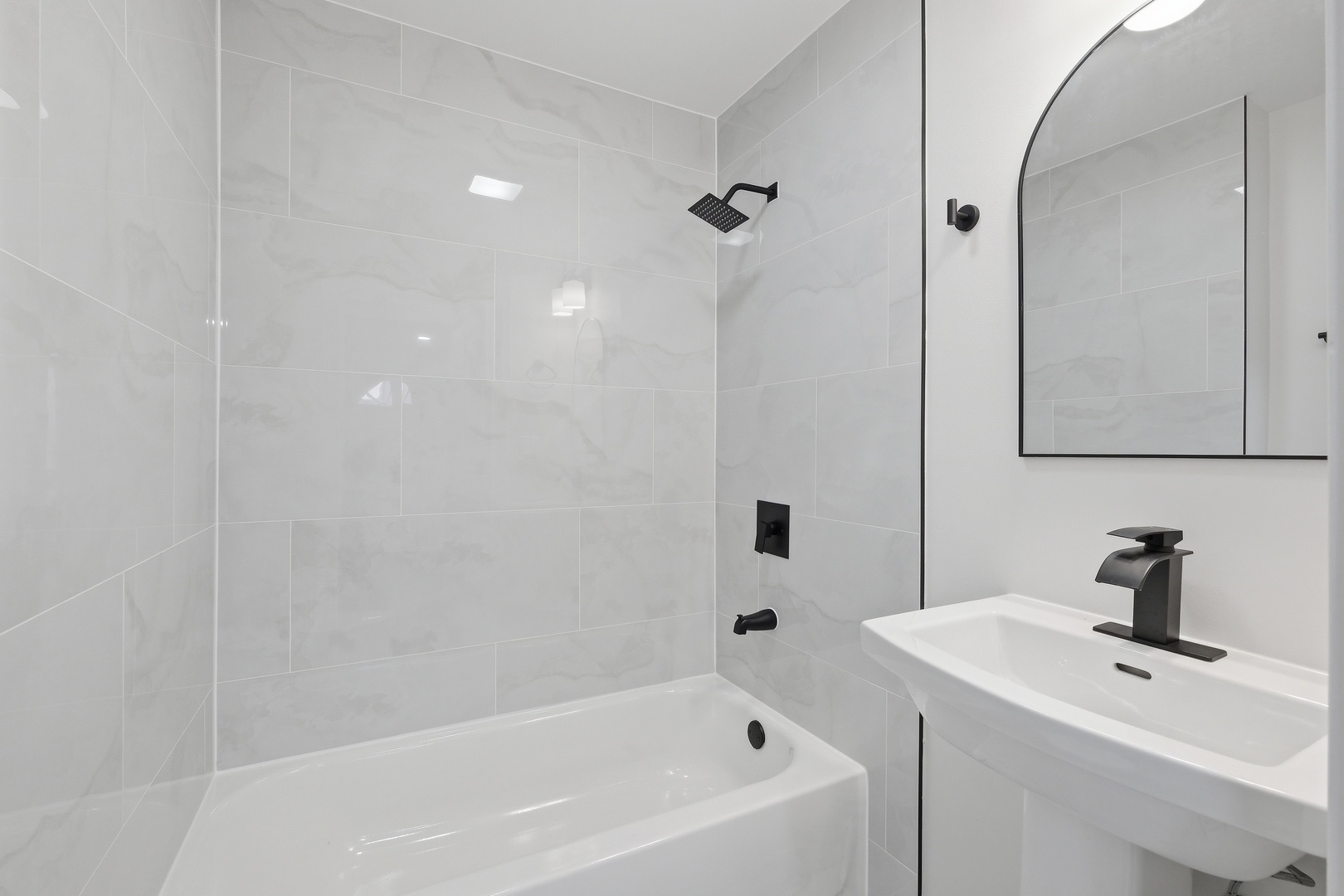 8622 S 78th Avenue, Bridgeview, IL 60455