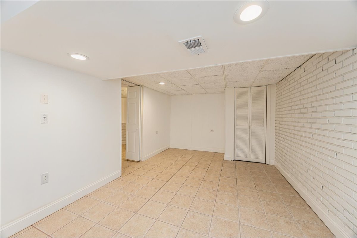 Downers Grove, IL 60516