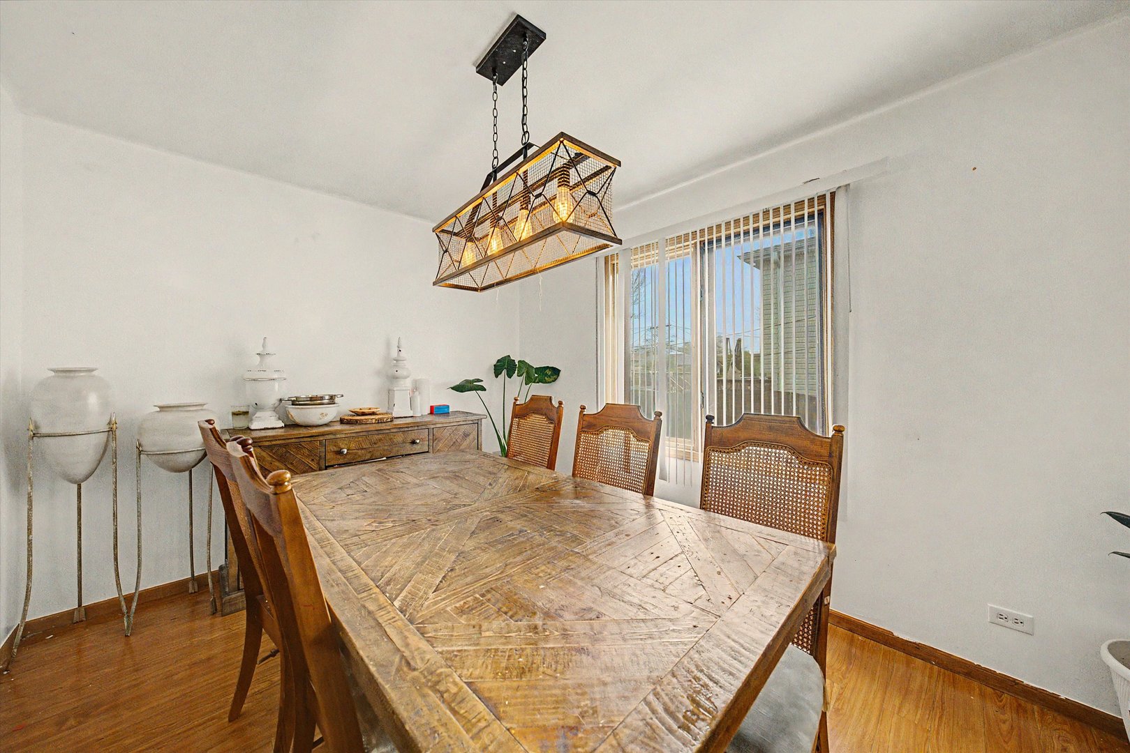 8916 W 85th Place, Justice, IL 60458